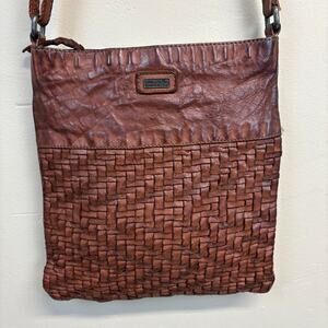 Spikes & Sparrow Brown Distressed Woven Leather Crossbody Bag Zip Top